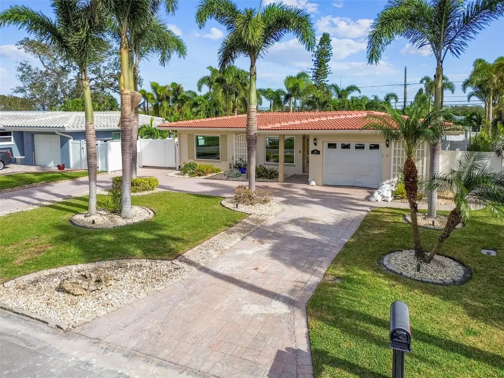 2475 Baywood Drive W Dunedin FL 34698
