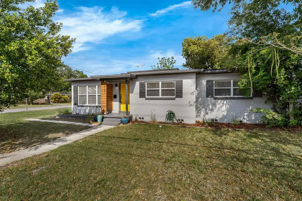 2201 Delaney. Avenue Orlando FL 32806