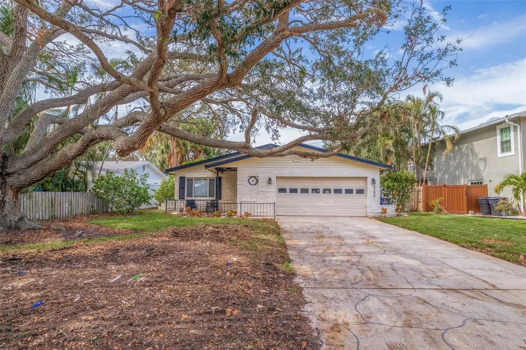3700 Bayshore Boulevard NE St Petersburg FL 33703