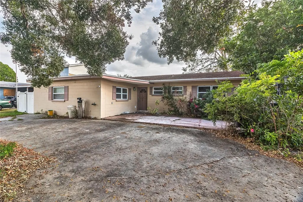 1355 Jeffords Street Clearwater FL 33756