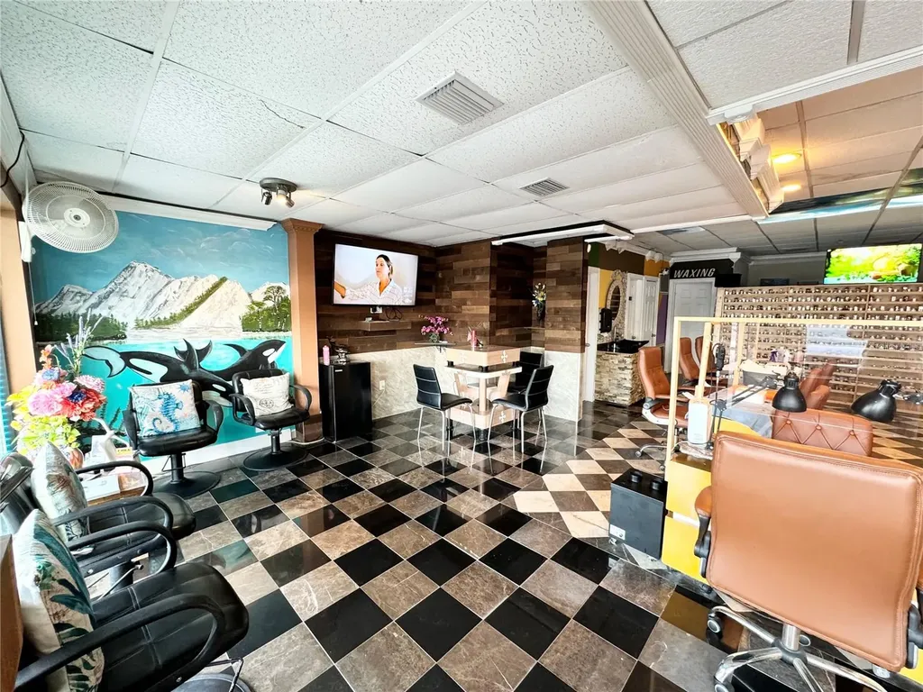 3080 Bee Ridge Road Sarasota FL 34239