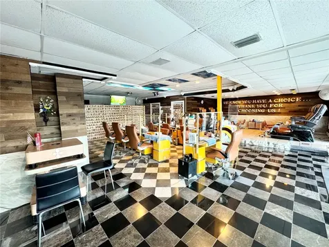 3080 Bee Ridge Road Sarasota FL 34239