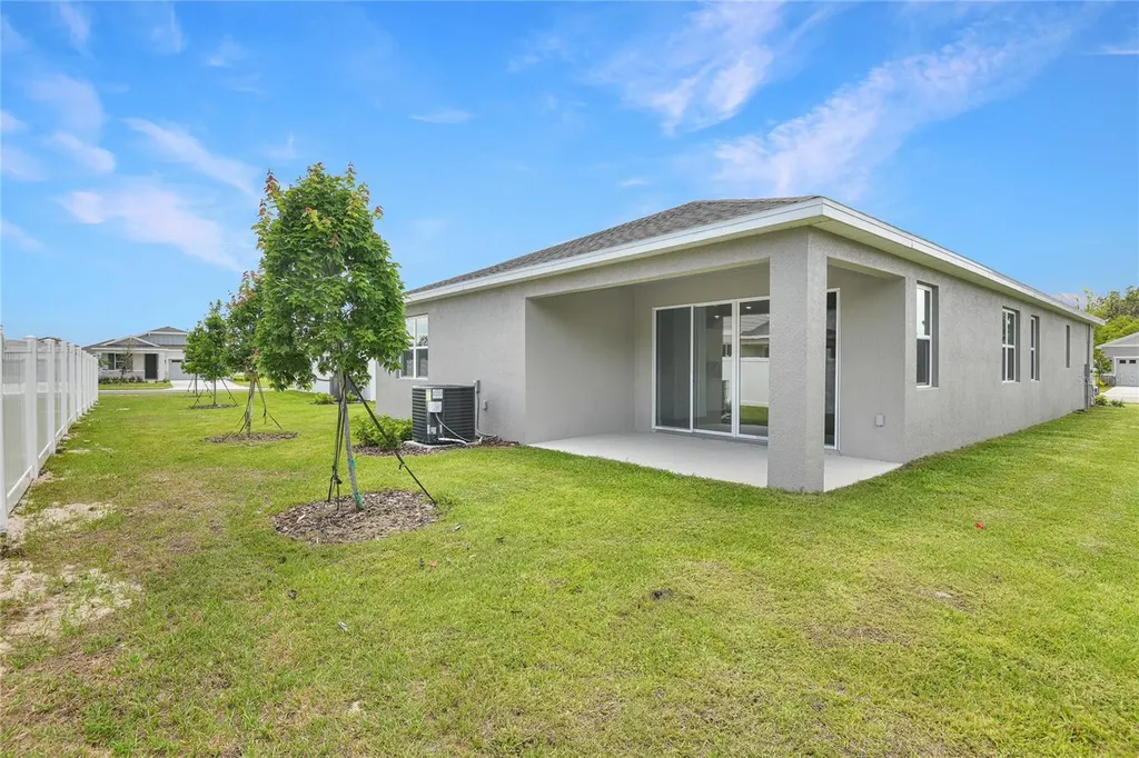 4060 Bannock Avenue Tavares FL 32778