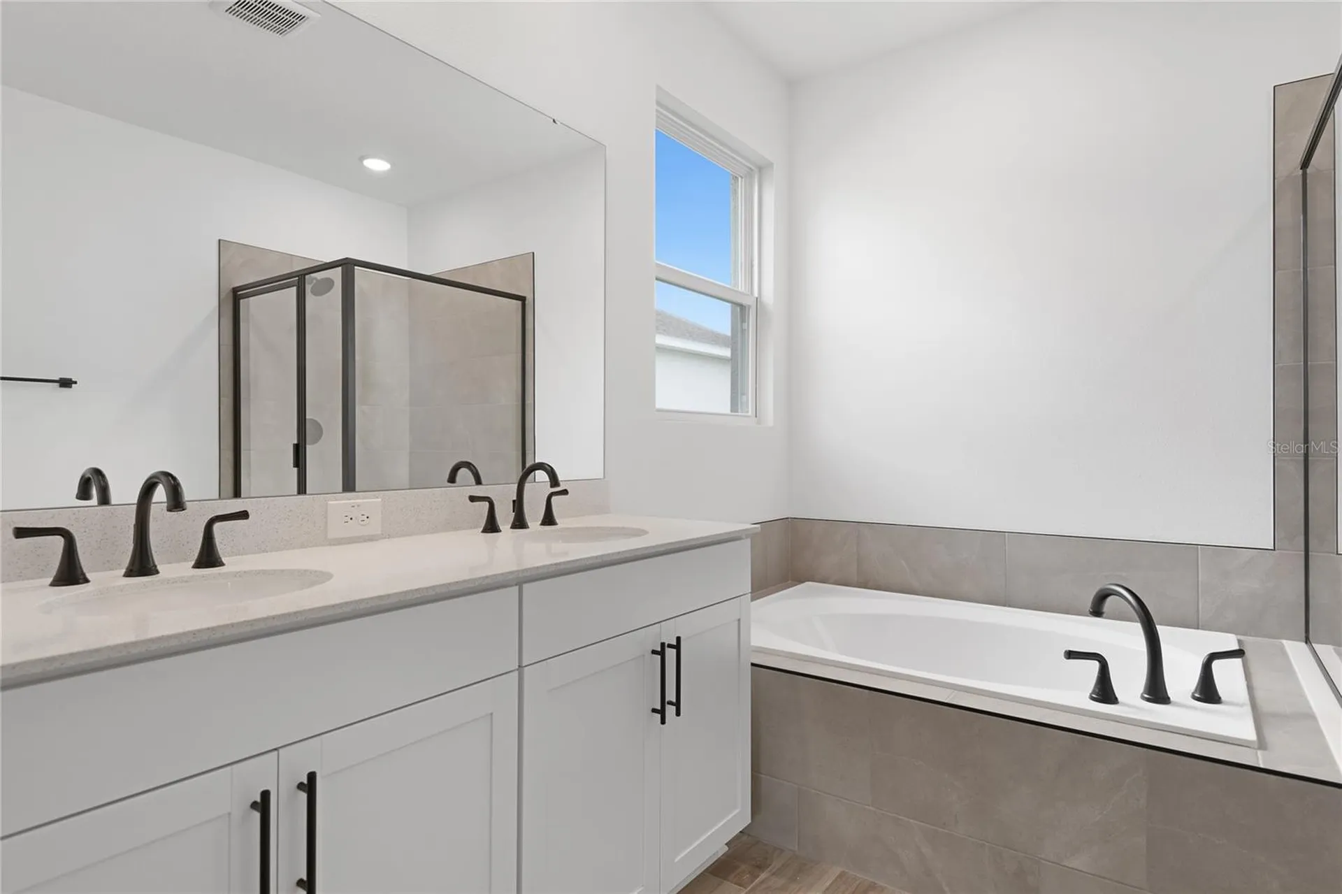 4060 Bannock Avenue Tavares FL 32778