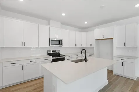 4060 Bannock Avenue Tavares FL 32778