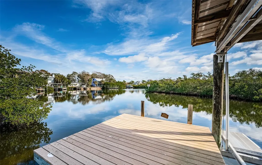 624 N Mayo Street Crystal Beach FL 34681
