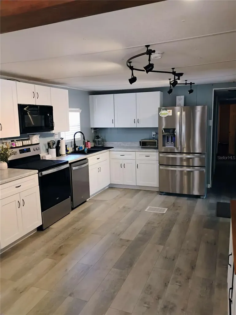 9083 NW 128 Court Chiefland FL 32626