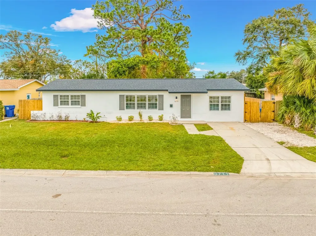 6711 30th Avenue N St Petersburg FL 33710