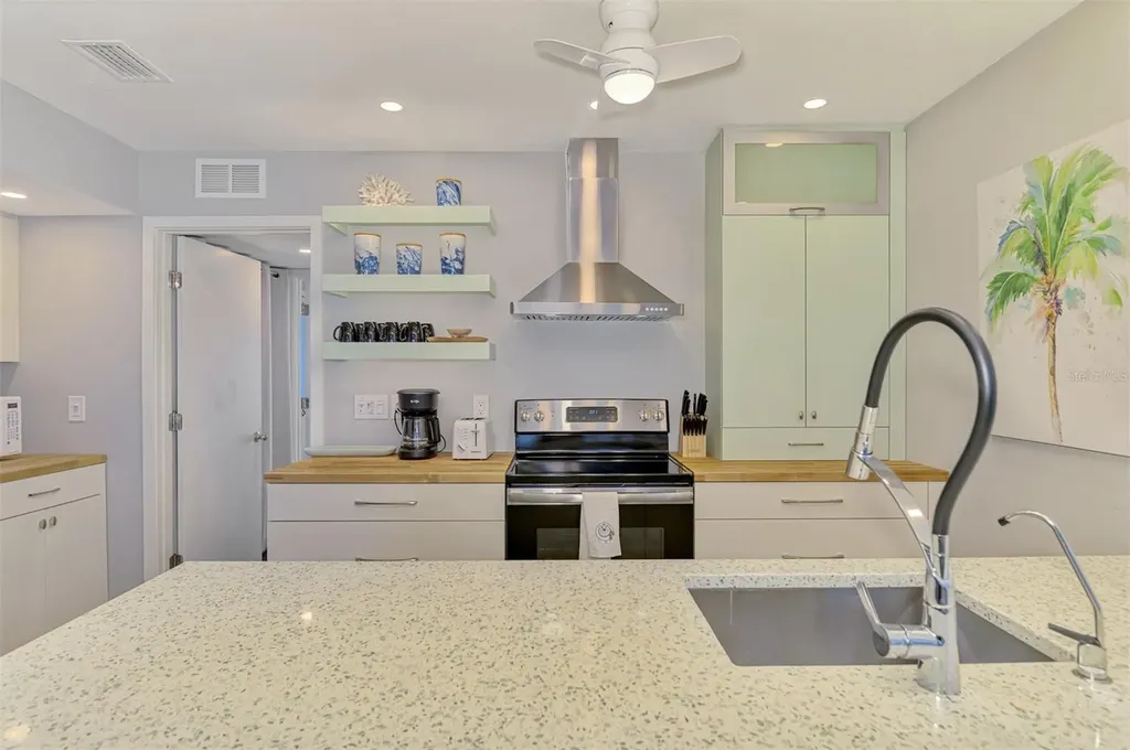 2400 N Beach Road Englewood FL 34223
