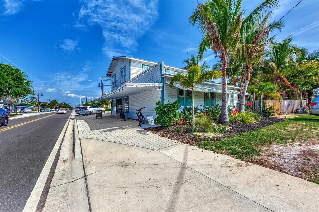 2400 N Beach Road Englewood FL 34223