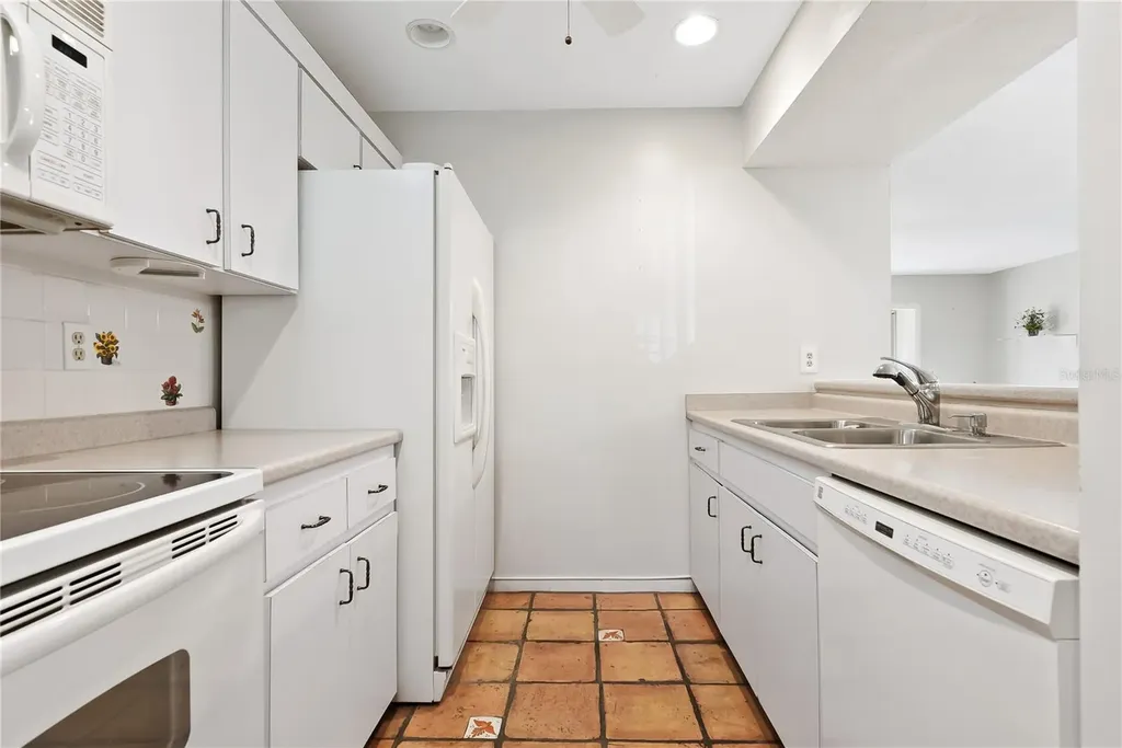 1717 Pelican Cove Road Sarasota FL 34231