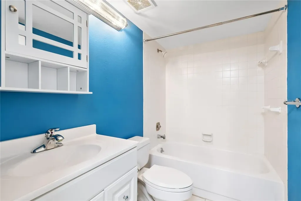 1717 Pelican Cove Road Sarasota FL 34231