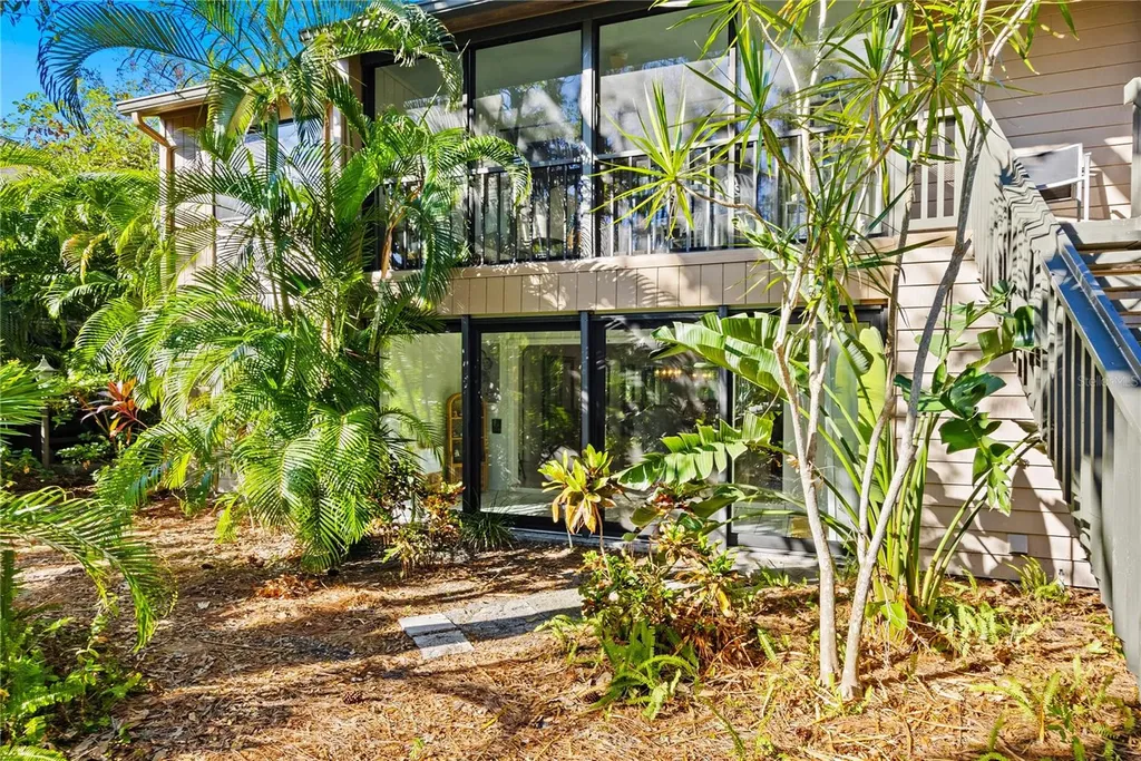 1717 Pelican Cove Road Sarasota FL 34231