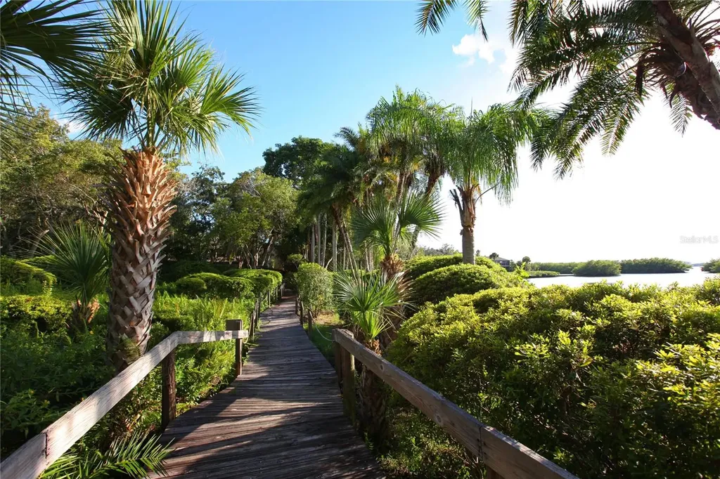 1717 Pelican Cove Road Sarasota FL 34231