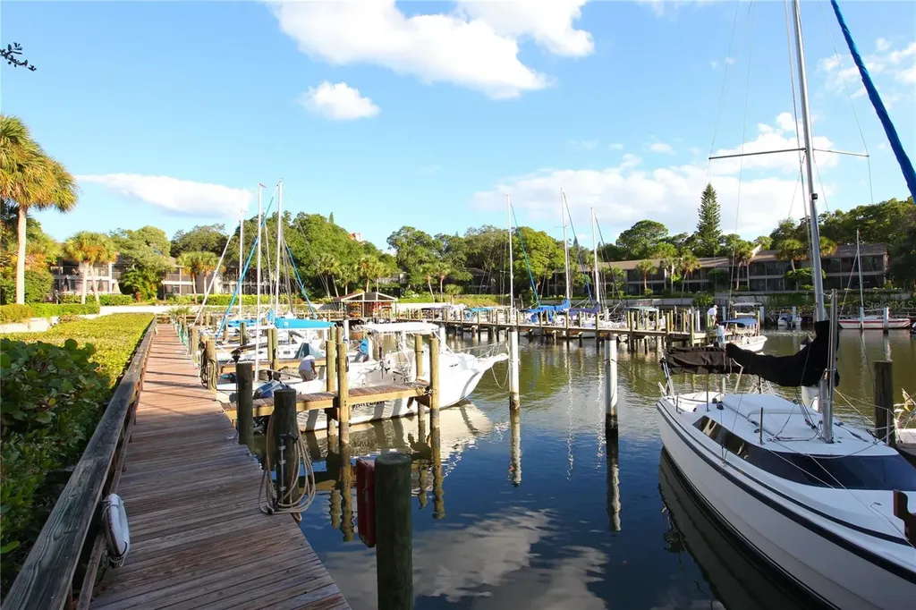 1717 Pelican Cove Road Sarasota FL 34231
