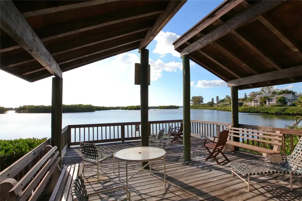 1717 Pelican Cove Road Sarasota FL 34231
