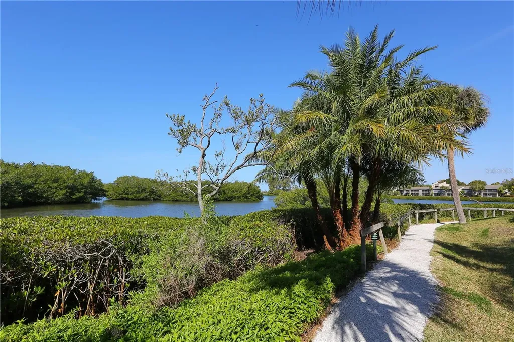 1717 Pelican Cove Road Sarasota FL 34231
