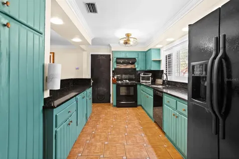 1699 Alcazar Way S St Petersburg FL 33712