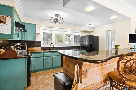 1699 Alcazar Way S St Petersburg FL 33712