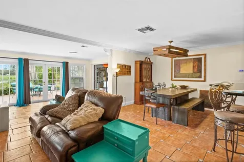 1699 Alcazar Way S St Petersburg FL 33712