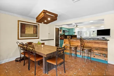1699 Alcazar Way S St Petersburg FL 33712