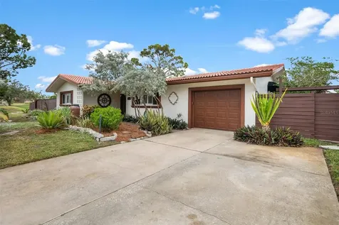 1699 Alcazar Way S St Petersburg FL 33712