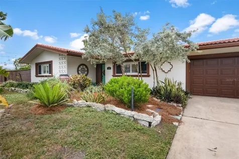 1699 Alcazar Way S St Petersburg FL 33712