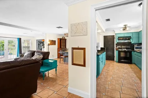 1699 Alcazar Way S St Petersburg FL 33712