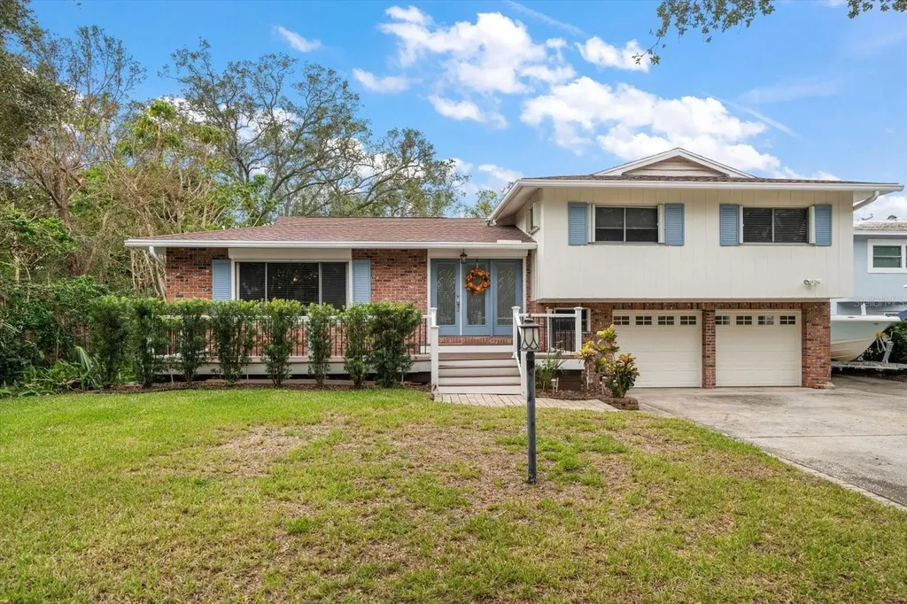 1580 Jungle Avenue N St Petersburg FL 33710