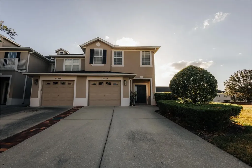 13910 Dove Wing Court Orlando FL 32828