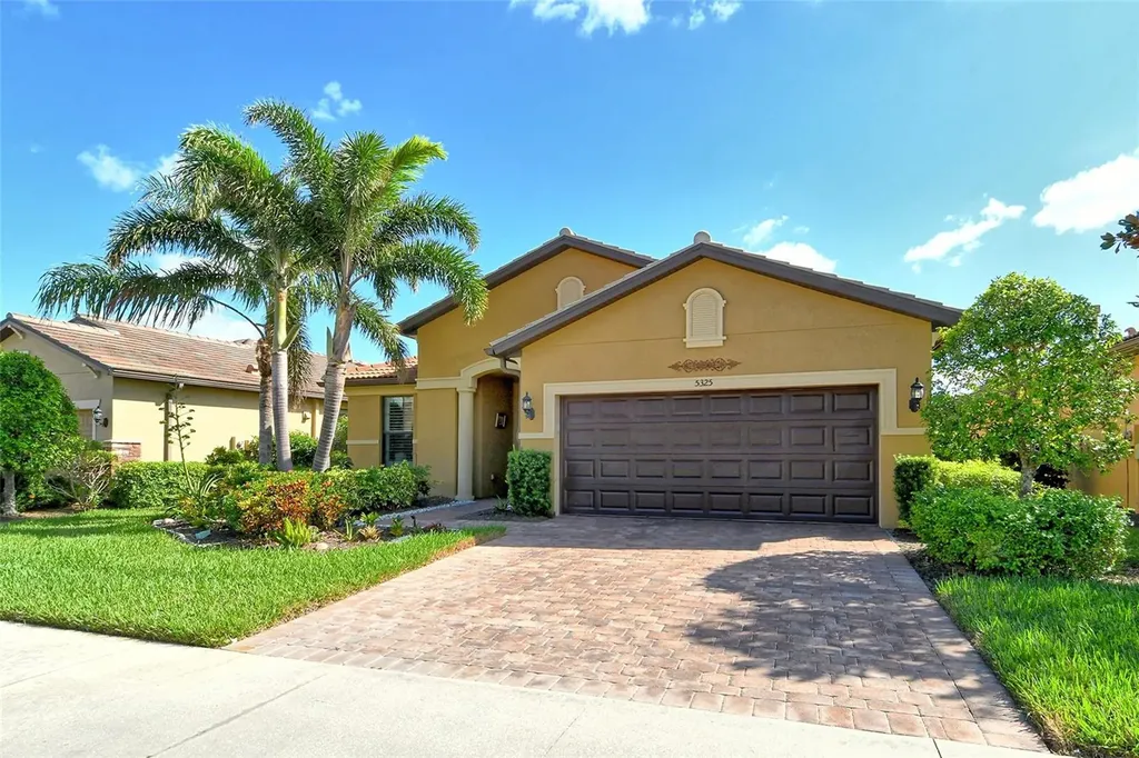 5325 Sundew Drive Sarasota FL 34238