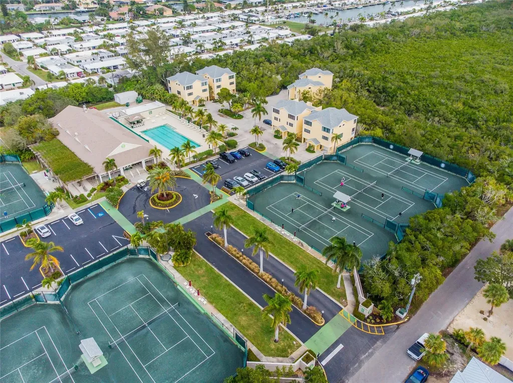 619 Cedars Court Longboat Key FL 34228