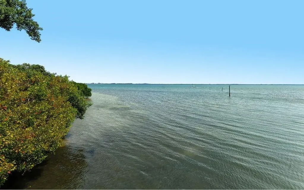 619 Cedars Court Longboat Key FL 34228