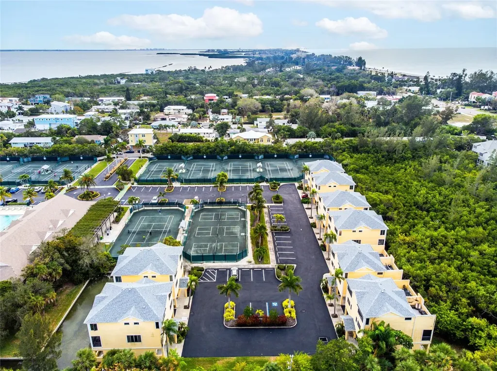619 Cedars Court Longboat Key FL 34228