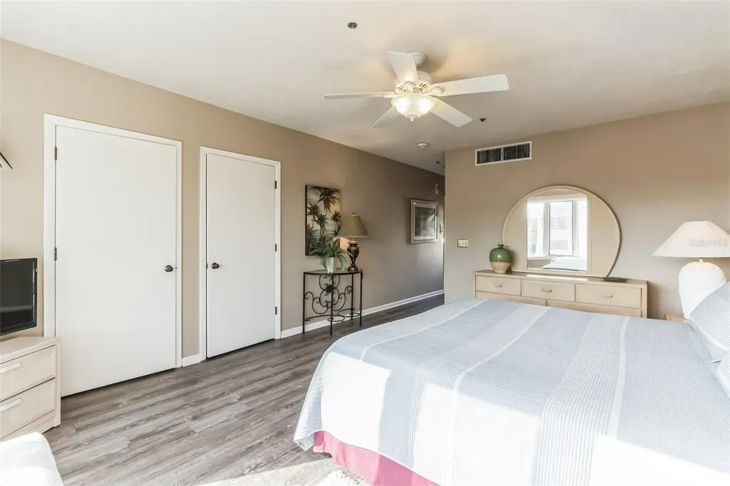 619 Cedars Court Longboat Key FL 34228