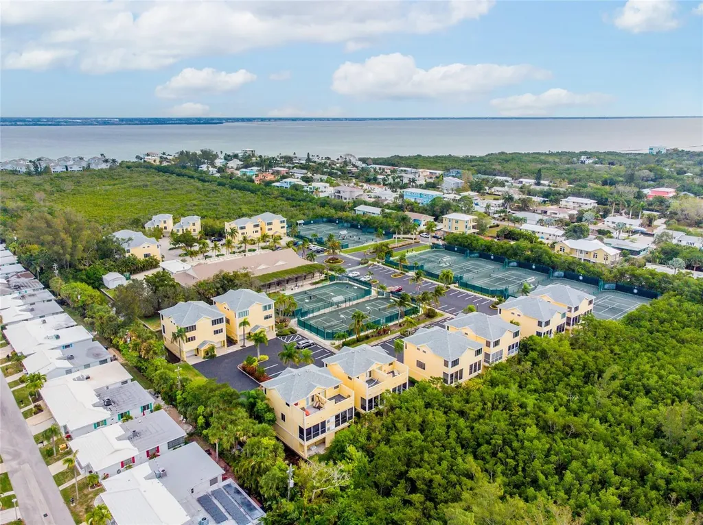 619 Cedars Court Longboat Key FL 34228
