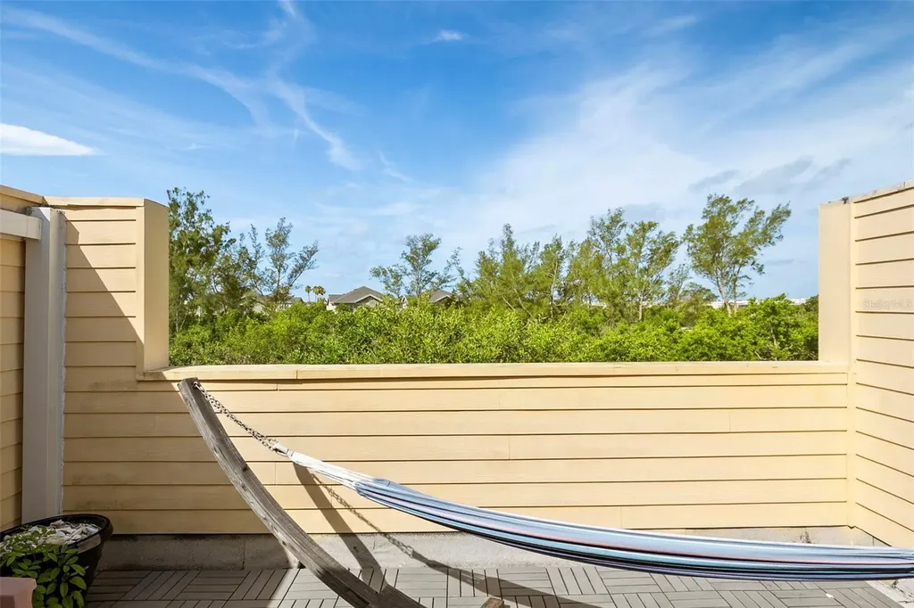 619 Cedars Court Longboat Key FL 34228