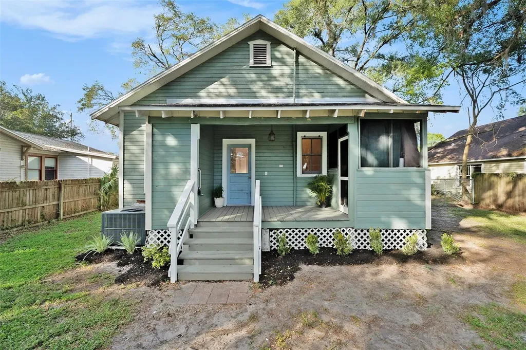 903 W Reynolds Street Plant City FL 33563