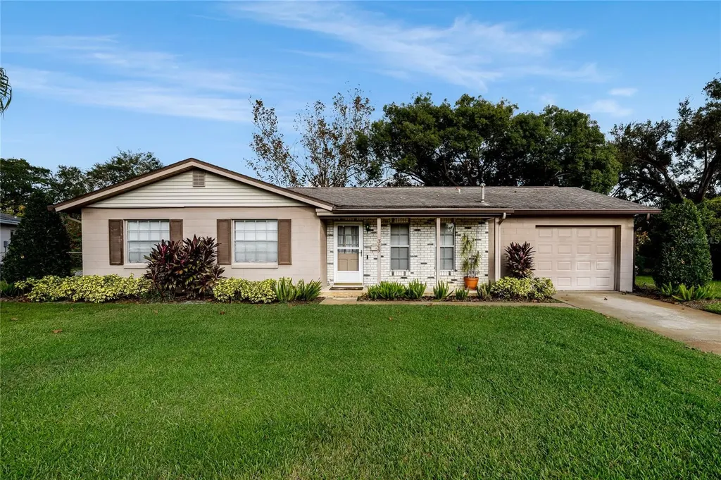 309 Maid Of The Mist Drive Fern Park FL 32730