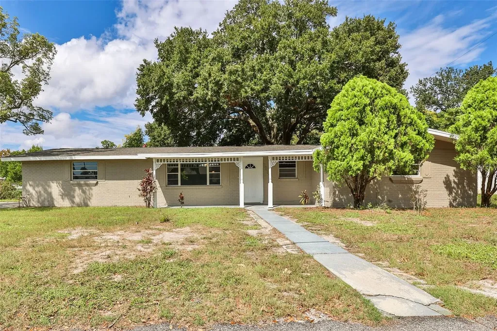 1386 Wright Street Daytona Beach FL 32117