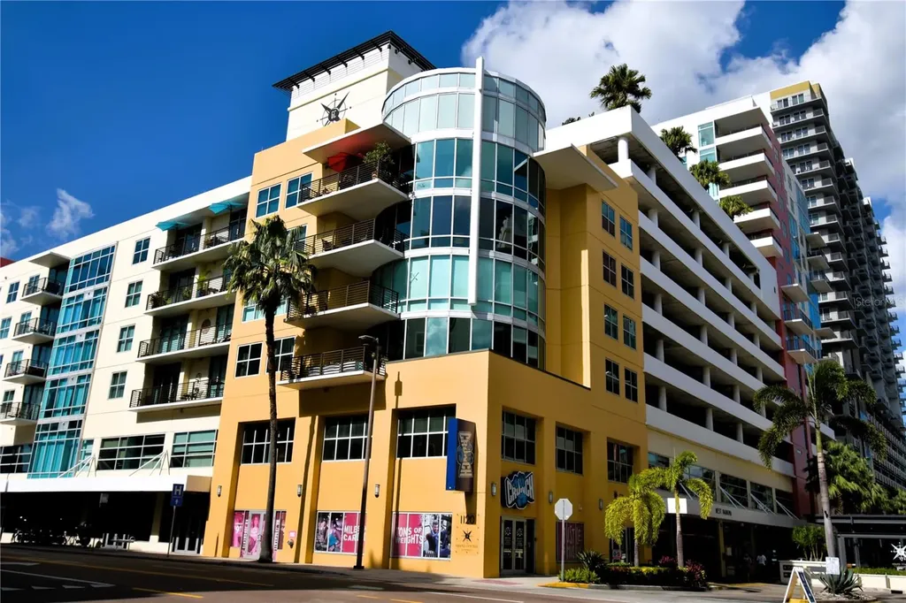1120 E Kennedy Boulevard Tampa FL 33602