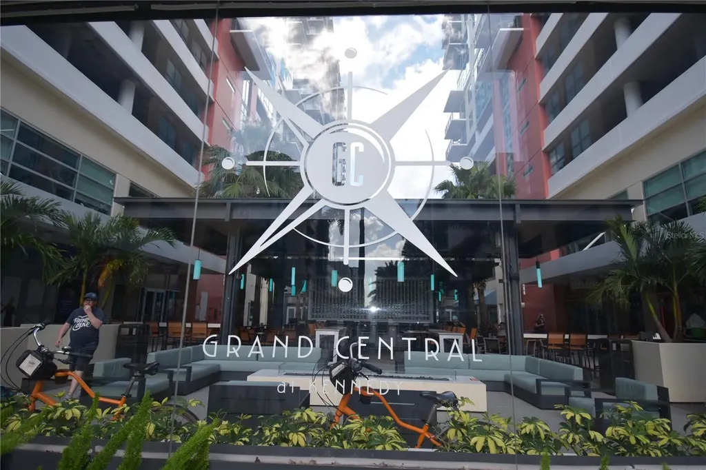 1120 E Kennedy Boulevard Tampa FL 33602