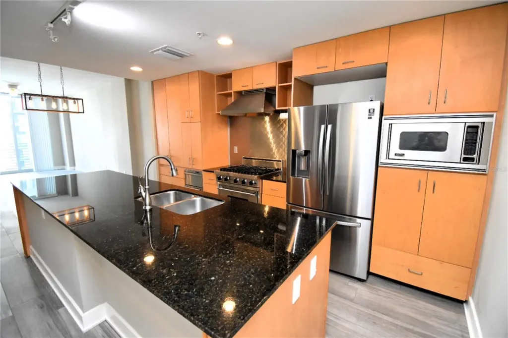 1120 E Kennedy Boulevard Tampa FL 33602