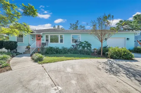 628 32nd Avenue N St Petersburg FL 33704