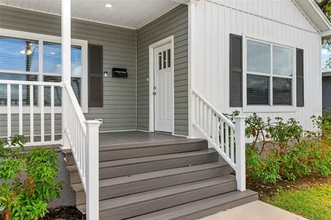 4352 9th Avenue S St Petersburg FL 33711