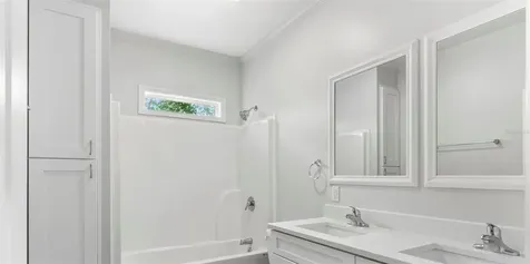 4352 9th Avenue S St Petersburg FL 33711