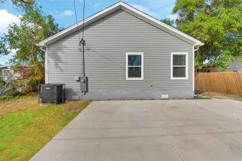 4352 9th Avenue S St Petersburg FL 33711
