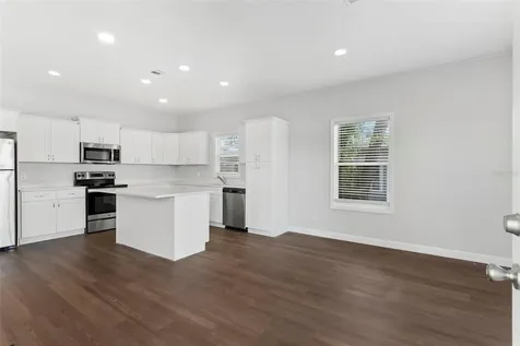 4352 9th Avenue S St Petersburg FL 33711