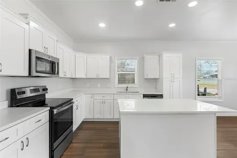 4352 9th Avenue S St Petersburg FL 33711