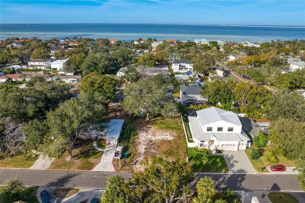 3605 S Omar Avenue Tampa FL 33629